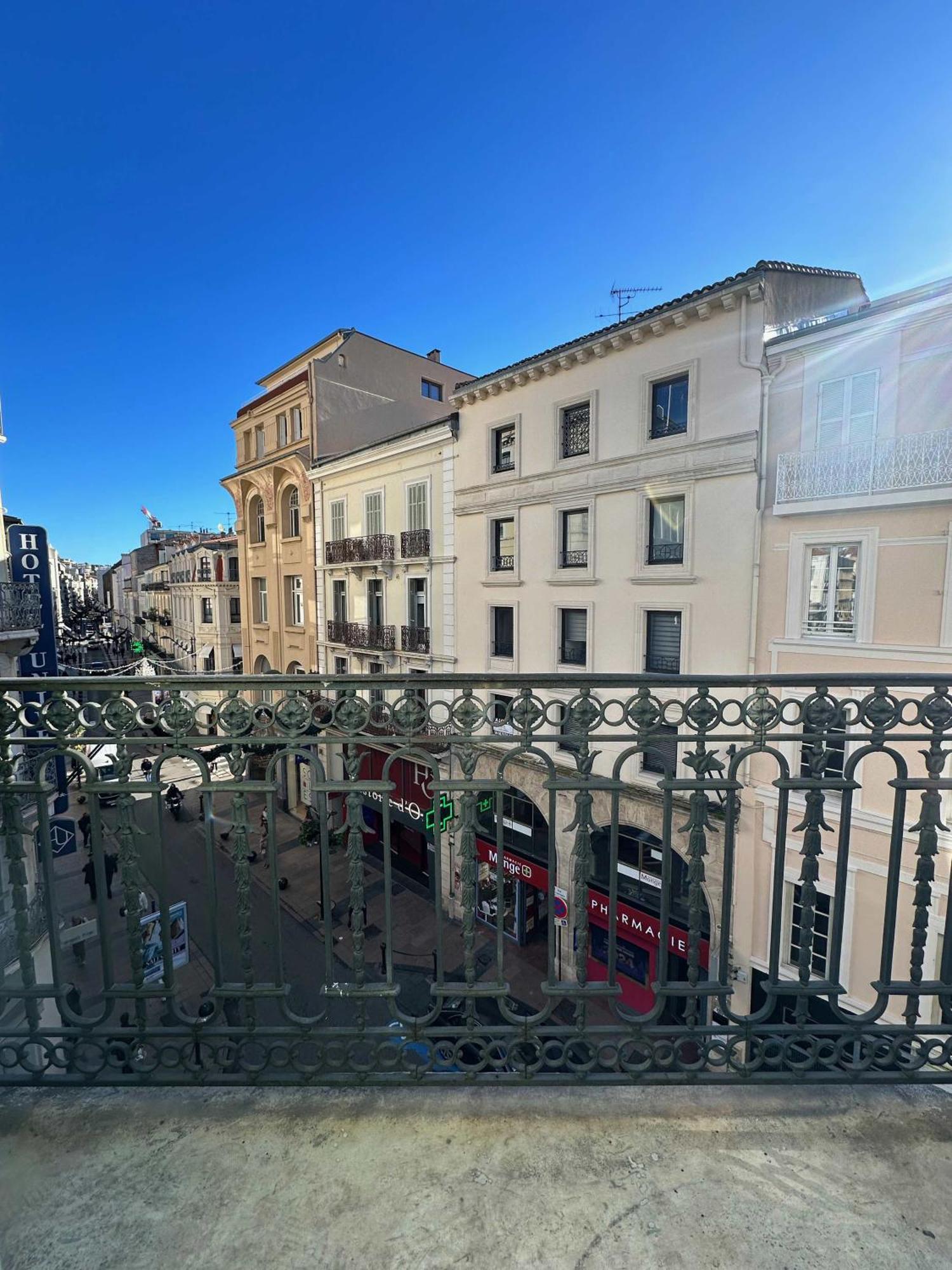 Foch 1 - Luminous In Center W Balcony Apartment Cannes